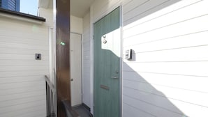 Apartment | Exterior detail - AirHOMETOKYO EBISU 202 (Tokyo)