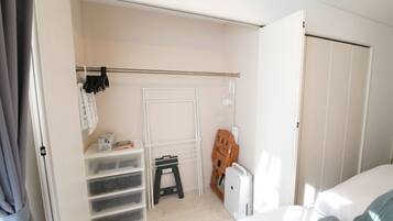 Apartment | Blackout drapes, iron/ironing board, free WiFi