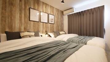 Apartment | Blackout drapes, iron/ironing board, free WiFi