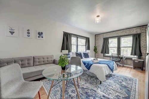 Central Studio Stay | Walk To Everything You Need