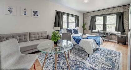 Central Studio Stay | Walk To Everything You Need