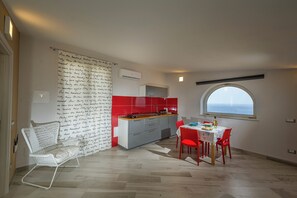 Private kitchen - APT NINO in Villa Rosaria Vista Mare Zingaro (Scopello)