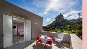 Outdoor dining - APT NINO in Villa Rosaria Vista Mare Zingaro (Scopello)