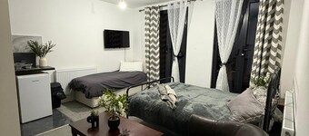 Studio Suit with balcony sleeps 3ppl