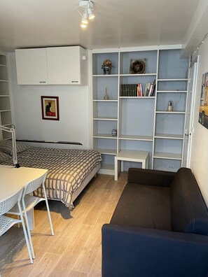1 bedroom, WiFi, bed sheets - APARTMENT 5 MINUTES CHATEAU DE VERSAILLES (VERSAILLES)