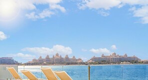 Property grounds - LUX The Ultimate Island  Palm Villa (Dubai)
