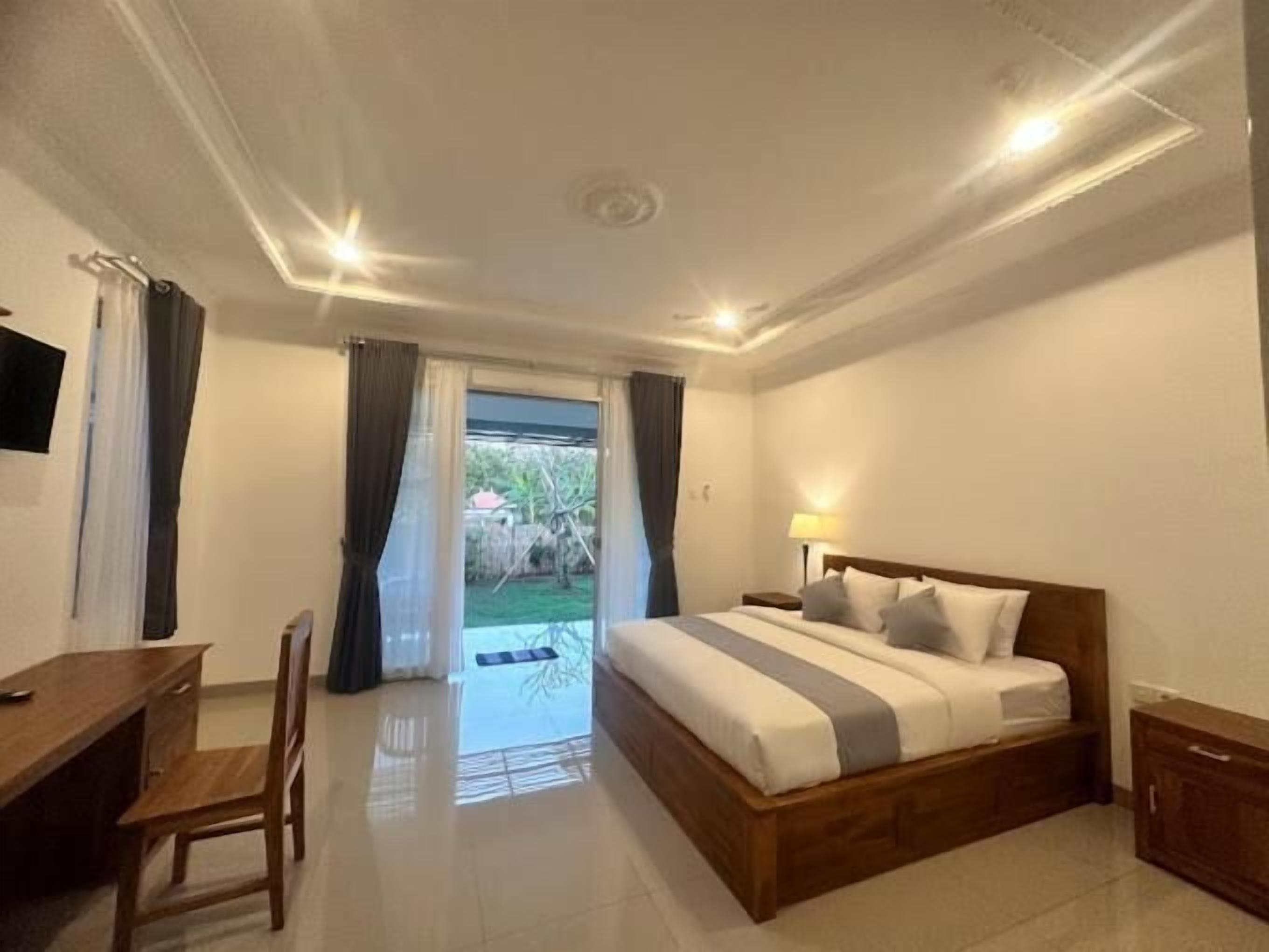 Een bureau, een laptopwerkplek, gratis wifi