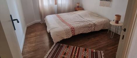 2 Schlafzimmer, Bügeleisen/Bügelbrett, WLAN, Bettwäsche