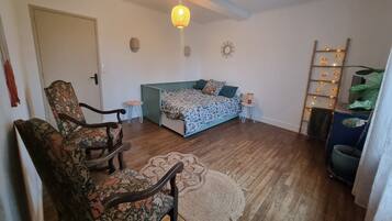 2 chambres, fer et planche Ă repasser, Wi-Fi, draps fournis