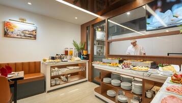 Termasuk sarapan bufet setiap hari