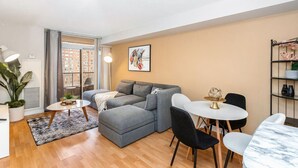 Unclassified image, 4 of 51, button - High-End 2BR/2BA Condo-Steps to Square One Mall (Mississauga)