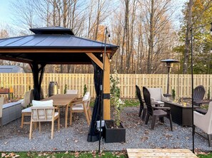 Outdoor dining - Stylish Kittery Retreat w/ Hot Tub & Game Room (Kittery)