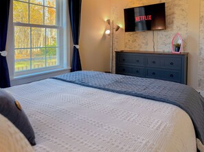 4 bedrooms, iron/ironing board, WiFi, bed sheets - Stylish Kittery Retreat w/ Hot Tub & Game Room (Kittery)