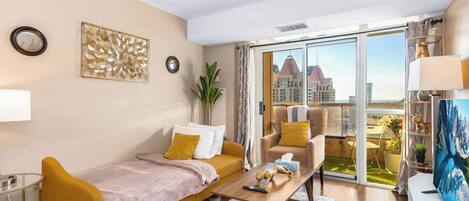 Bügeleisen/Bügelbrett, WLAN, Bettwäsche