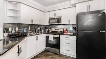 冰箱、洗碗机、茶具/咖啡用具、厨具/餐具