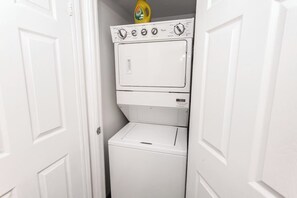 Interior - Sky Retreat | 2BR-2BA High Floor | 180° City View (Mississauga)