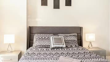 Desk, iron/ironing board, travel cot, WiFi