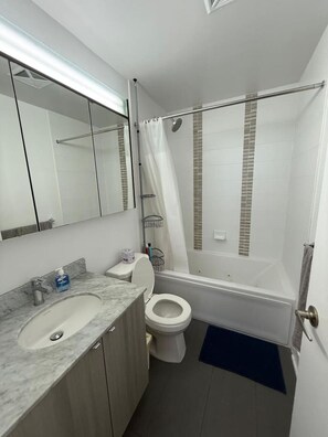 Hair dryer - Penthouse 2BR+Den | Skyline Views • SQ1 • Parking (Mississauga)