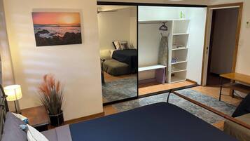 2 bedrooms, iron/ironing board, Internet, bed sheets