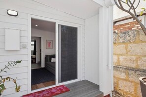 Exterior detail - Hubble St Haven Entire Studio (East Fremantle)