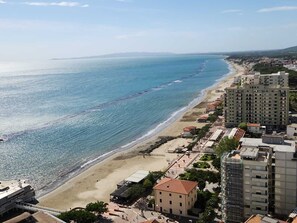 On the beach, white sand - Suite Torre Azzurra B&B Rooftop Sea View (Follonica)