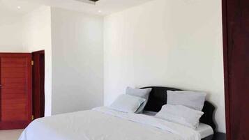4 bedrooms, iron/ironing board, Internet, wheelchair access