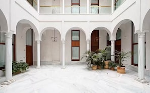 Interior - LA GIRALDA VIEWS APARTMENTS, with roof terrace and pool! (Sevilla)