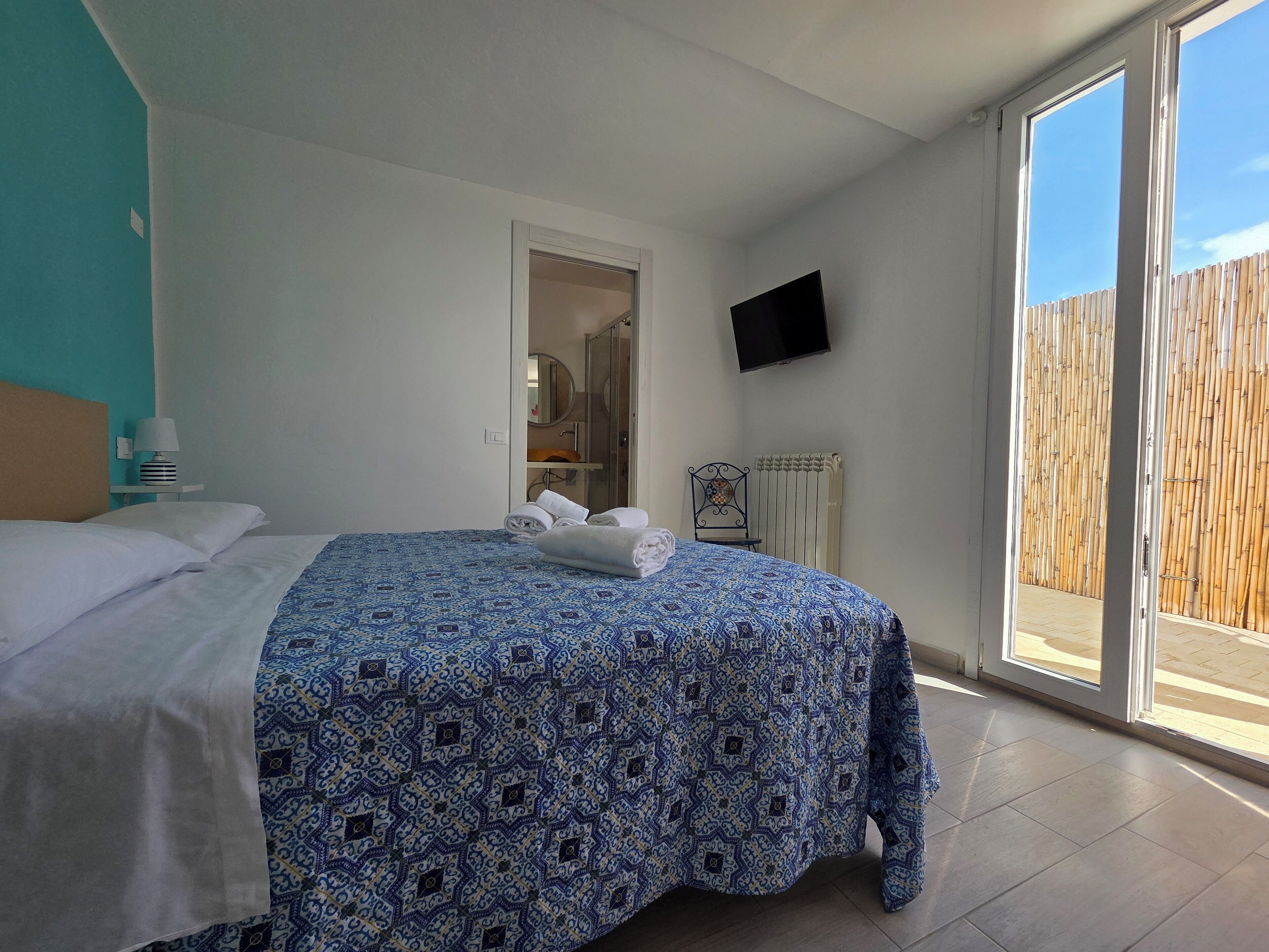 Wi-Fi gratuit, draps fournis