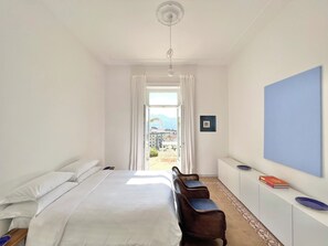 Schreibtisch, Bügeleisen/Bügelbrett, kostenloses WLAN, Bettwäsche