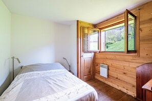 2 bedrooms, iron/ironing board, Internet, bed sheets - Cosy, quiet apartment. (Praz-sur-Arly)
