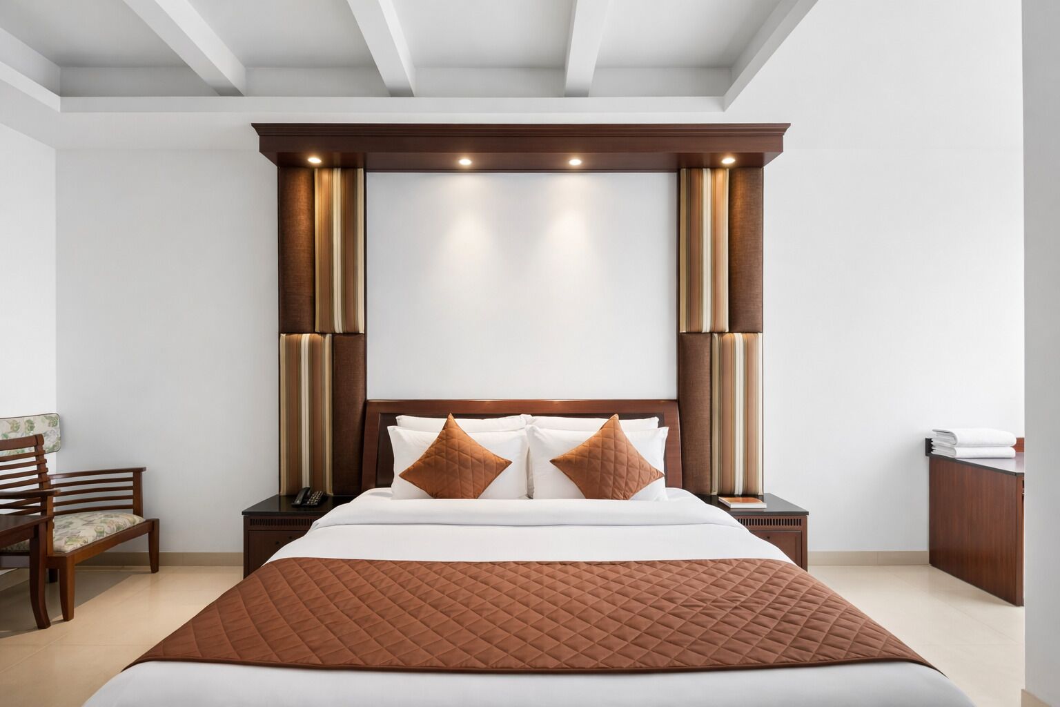 Deluxe Double Room, City View | Desk, free WiFi