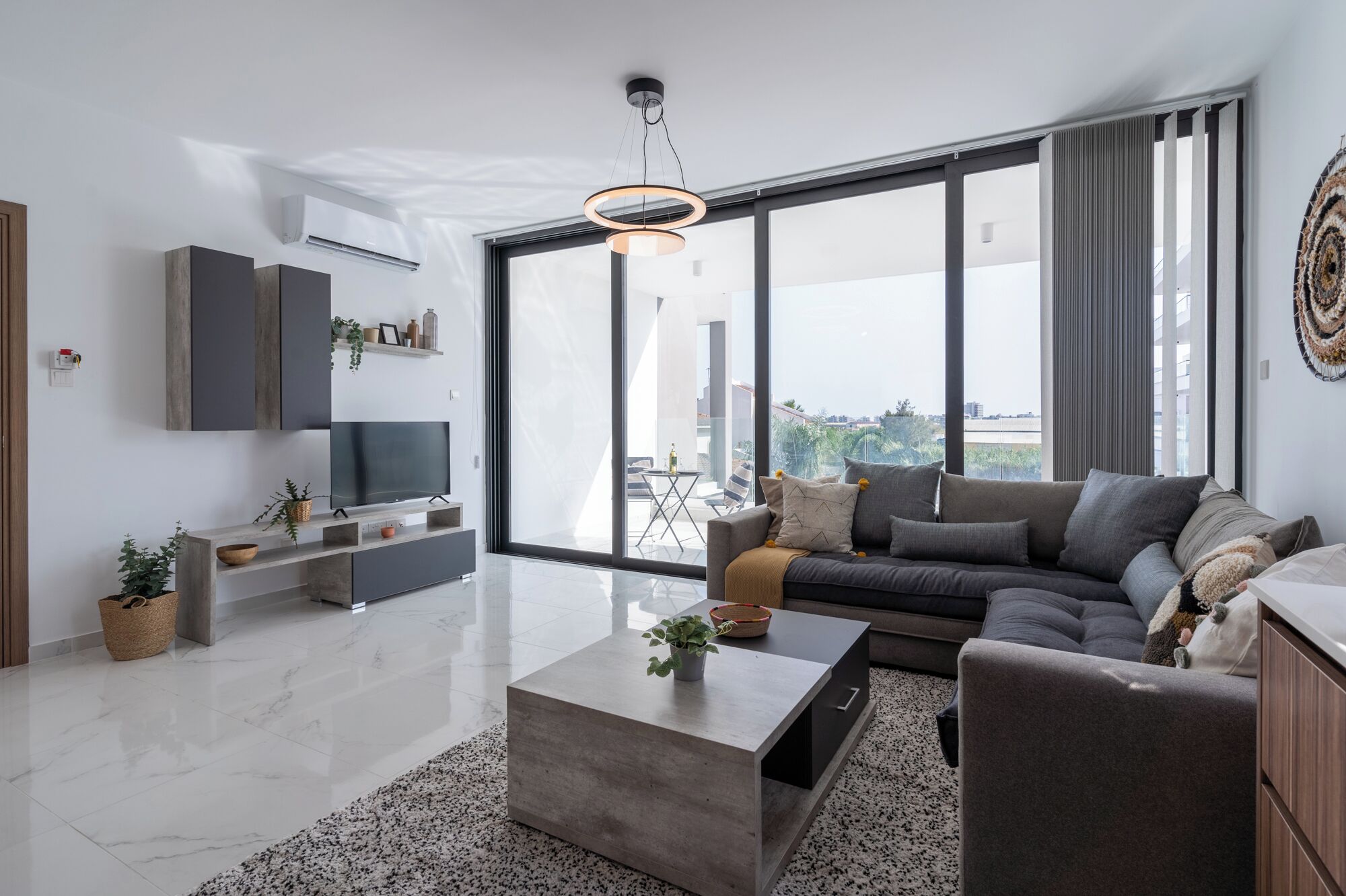 Apartment, 2 Bedrooms, Kitchen, City View | Living area | Smart TV, Netflix, streaming services