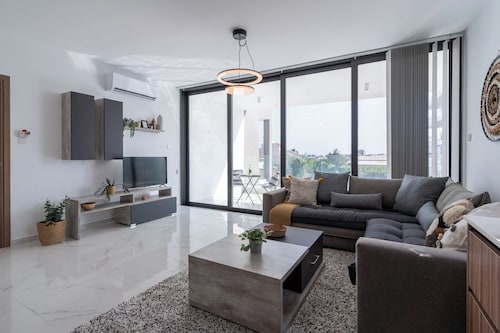 Taupe 2-BR Apt. & Balcony in Larnaca