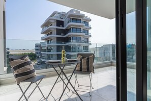 Apartamento, 2 quartos, cozinha, vista para a cidade | Parte interna