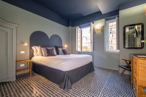 Comfort Townhome | In-room safe, desk, blackout drapes, iron/ironing board - HT Vatican cozy rooms & apartments (Rome)