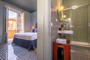In-room safe, desk, blackout curtains, iron/ironing board - HT Vatican cozy rooms & apartments (Rome)