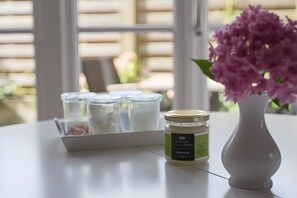 Miscellaneous - Apartment 'Friesenhaus Liebesallee No 6' with Shared Garden, Balcony and Wi-Fi (Pellworm)