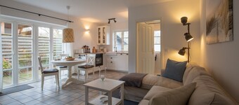 Apartment 'Friesenhaus Liebesallee No 6' with Shared Garden, Balcony and Wi-Fi