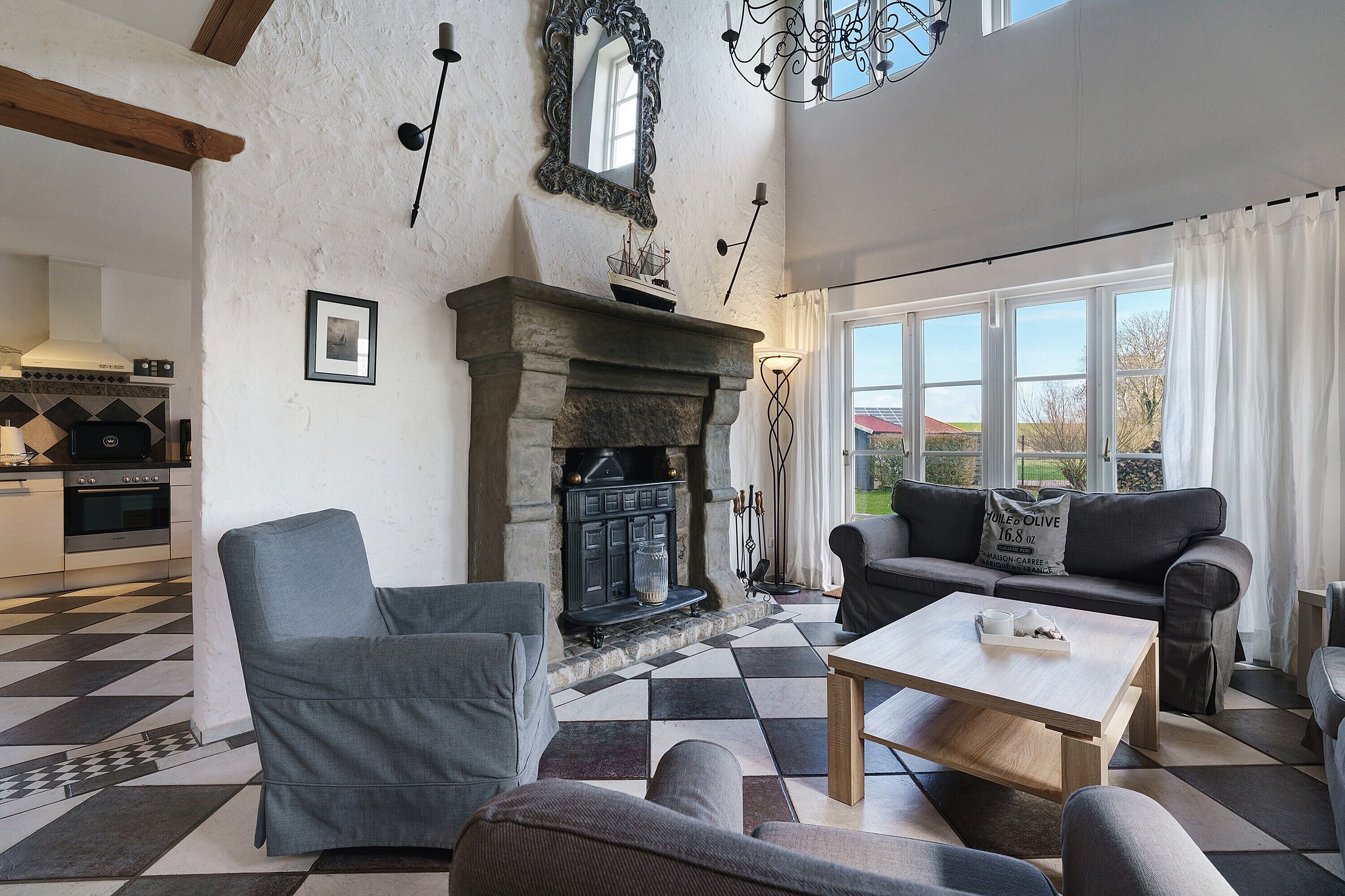 TV, fireplace, DVD player