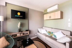 TV connectée, table de tennis de table
