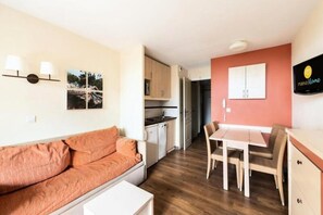 Smart-TV, Tischtennisplatte