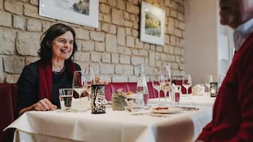 2 restaurants servant le petit déjeuner, spécialités Cuisine allemande