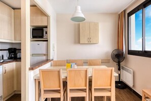 Fridge, microwave, stovetop, dishwasher - Residence Cannes Villa Francia (Cannes)
