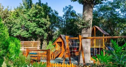 Central Tashkent, 2 bedroom apartment, fast wifi, AC, safe and family friendly