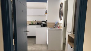 Interior - Q&R Renting- Apartments and Suites- Parking AC Mer (Nice)