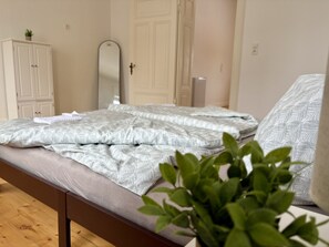 2 habitaciones, tabla de planchar con plancha y wifi gratis 