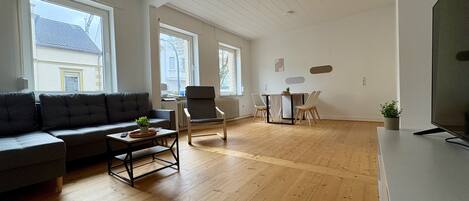 تلفزيون ذكي، مكتبة موسيقى، مكتبة فيديو