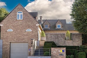 Exterior - Charming Group Stay in Borgloon (Borgloon)