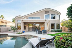 Pool - Relaxing 4BR House w/ Pool Near Golf Club & Lake (Chandler)