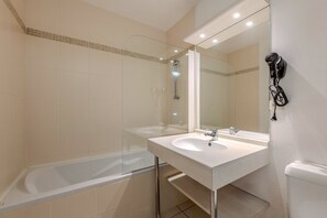 Bathroom - D. de Bertheaume N°105 - 2P4 (Plougonvelin)